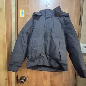 Abercrombie & Fitch Ultra Collection Jacket.  Box 32